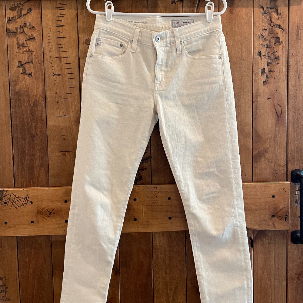 Ag Jeans Ex Boyfriend Slim Jeans Cream size 26